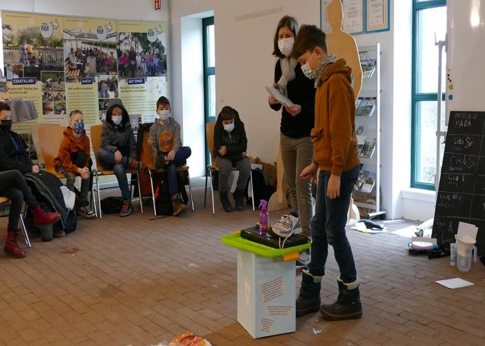 Erklärungen bei den Plastikprofis