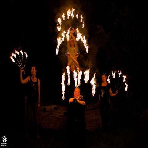 Feuerakrobatik bei der Nacht der Fledermäuse