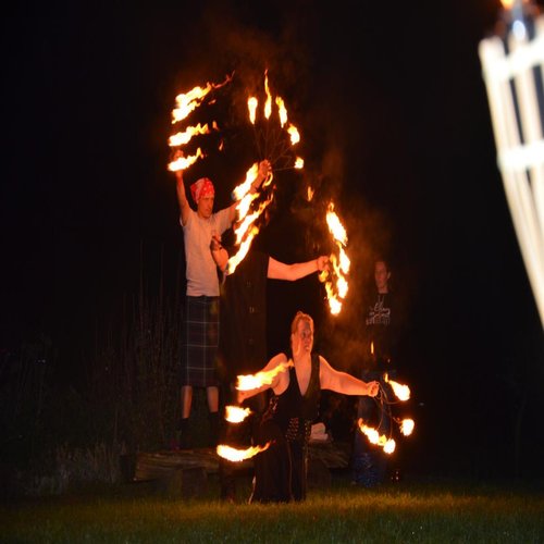 Feuerjonglage von Ludus Igneus bei der Fledermausnacht