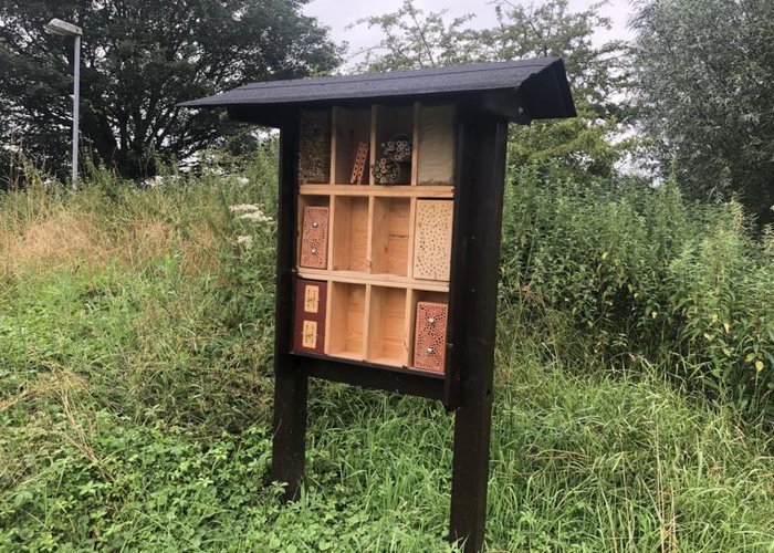 Neues Wildbienenhotel
